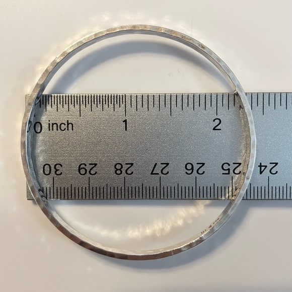 Silpada Sterling Silver ‘Social Circle’ 2 1/4” SMALL Hammered Bangle B3296 - Picture 8 of 16